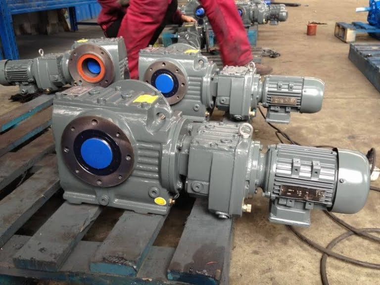 SAT series Worm Helical Gearmotor High efficiency gearboxes, speed reducer, gearmotor, gear