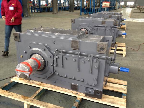 B4SV12 Helical bevel gearboxes